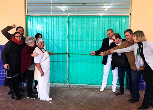 divulgação - Autoridades municipais e representantes da Diretoria de Unimed participaram da reinauguração do refeitório