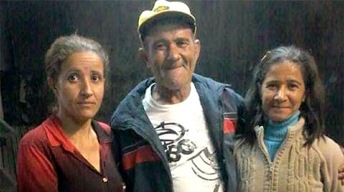 Cedida pela família - Senhor Onorico Pereira da Silva (ao centro) com as filhas Sandra (à esquerda) e Márcia (à direita)