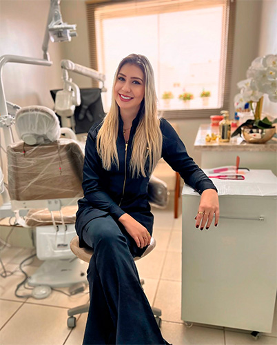 Divulgação - A cirurgiã dentista Caroline Tanganeli Domingos - Foto: Divulgação