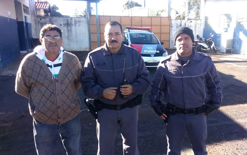 Divulgação - Levino agradece a Polícia Militar pelo apoio às competições da Liga Assisense de Esportes Divulgação - Levino agradece a Polícia Militar pelo apoio às competições da Liga Assisense de Esportes