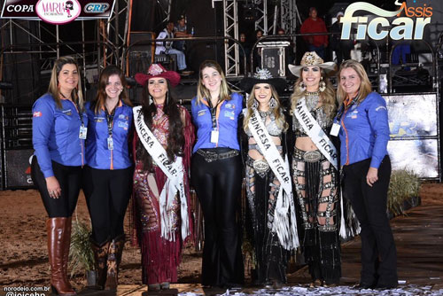 Divulgação - Candidatas eleitas juntamente com integrantes da Comissão Organizadora da FICAR 2019 Divulgação - Candidatas eleitas juntamente com integrantes da Comissão Organizadora da FICAR 2019