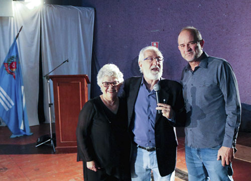 Dulce Araújo, professor José Meciano Filho Nino Paixão e prefeito José Fernandes