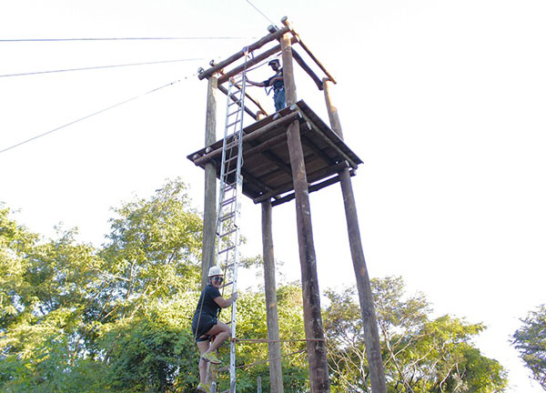 Divulgação - Tirolesa no Parque da Juventude funciona das 13h às 18h, com venda de ingressos no local até às 15h30 Divulgação - Tirolesa no Parque da Juventude funciona das 13h às 18h, com venda de ingressos no local até às 15h30