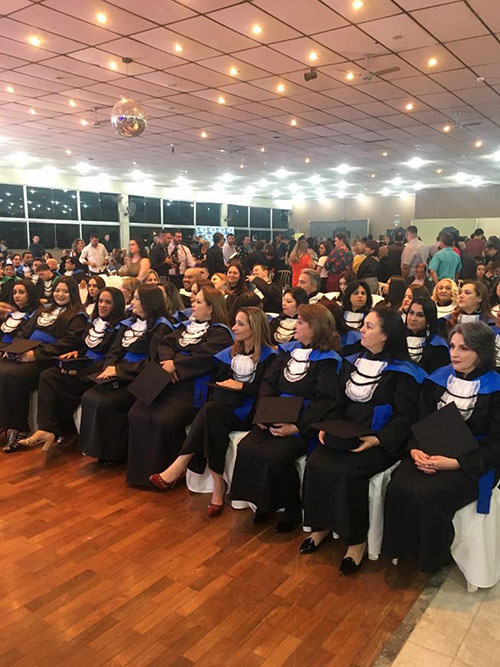 divulgação - Mais de 120 alunos participaram da colação de grau no Clube São Paulo em Assis divulgação - Mais de 120 alunos participaram da colação de grau no Clube São Paulo em Assis
