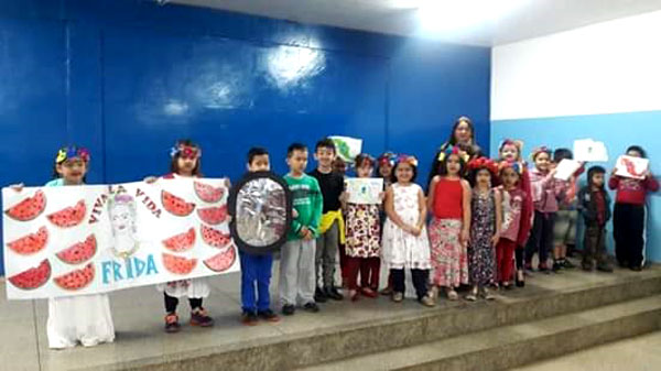 Divulgação - Alunos puderam ter contato com a obra e a história da artista Frida Kahlo, na relação com o mundo atual Divulgação - Alunos puderam ter contato com a obra e a história da artista Frida Kahlo, na relação com o mundo atual