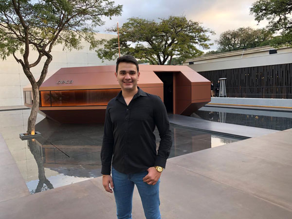 Divulgação - Arquiteto João Senna é formado em Arquitetura e Urbanismo e Designer de Interiores