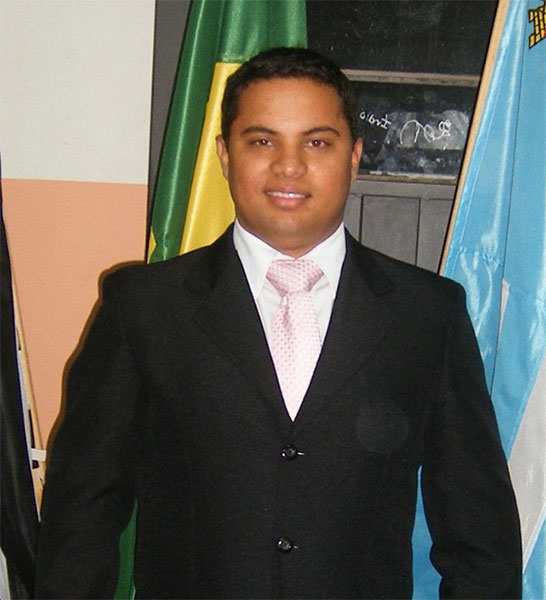 Divulgação - Edinho Paes era gerente na Sapattu Mania em Paraguaçu e tinha 34 anos