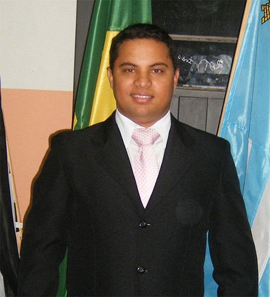 Divulgação - Edinho Paes era gerente na Sapattu Mania em Paraguaçu e tinha 34 anos Divulgação - Edinho Paes era gerente na Sapattu Mania em Paraguaçu e tinha 34 anos
