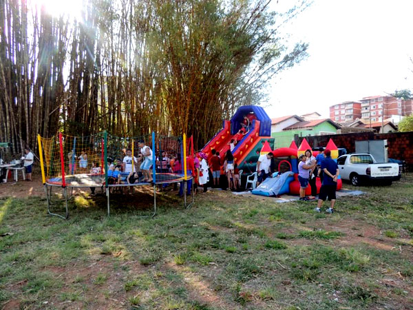Divulgação - Grupo de Voluntariado busca, por meio de parcerias, realizar diversos trabalhos e ações que demonstram a humanização no ambiente hospitalar Divulgação - Grupo de Voluntariado busca, por meio de parcerias, realizar diversos trabalhos e ações que demonstram a humanização no ambiente hospitalar