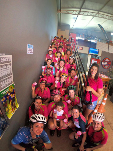 Divulgação - Ação também contou com a presença de integrantes do grupo Saia de Bike Divulgação - Ação também contou com a presença de integrantes do grupo Saia de Bike