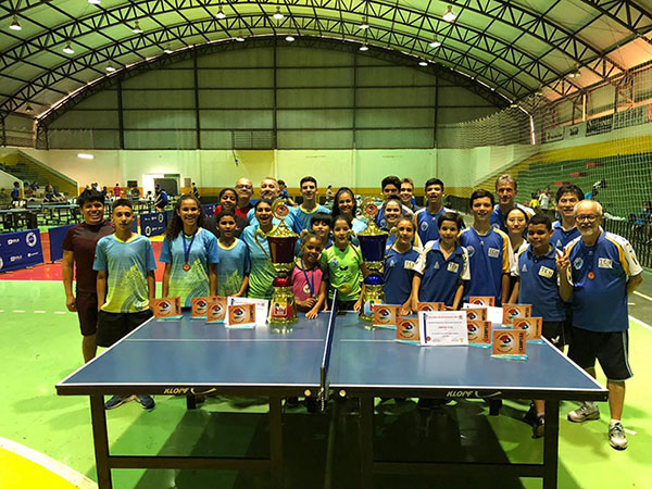 divulgação - Os atletas comemoraram ainda o vice-campeonato anual da categoria divulgação - Os atletas comemoraram ainda o vice-campeonato anual da categoria