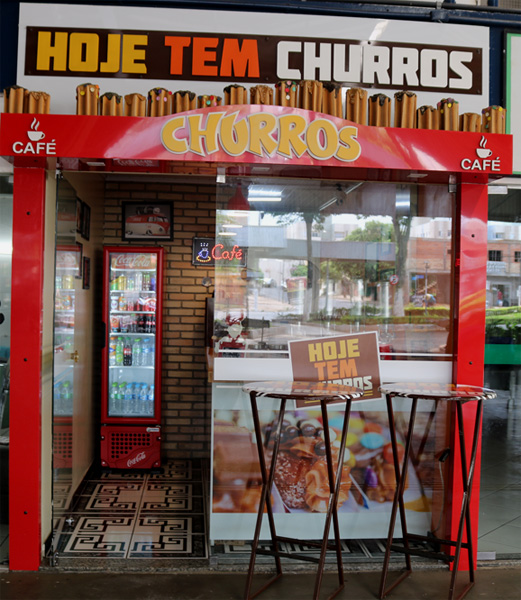 Hoje tem Churros fica localizada no Box 6 no Terminal Rodoviário de Assis, na Avenida Getúlio Vargas