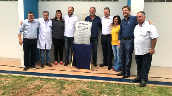 Divulgação - Autoridades e convidados durante inauguração da PoliClínica na ESF Cohab IV em Assis