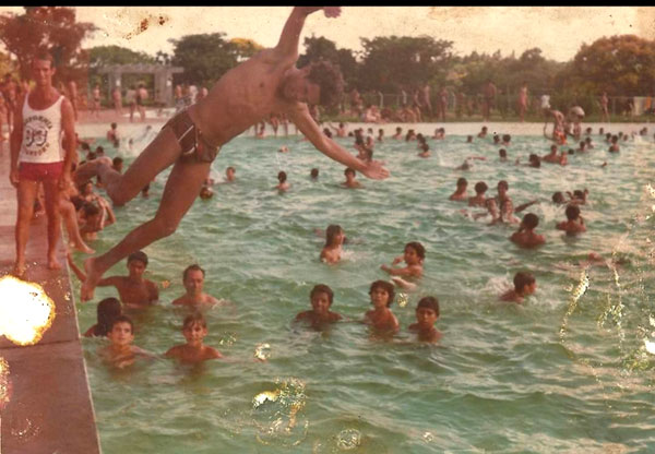 Divulgação - Foto no antigo CSU mostra população de Assis durante momentos de lazer