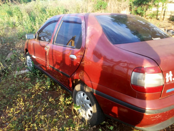 Divulgação - Estepe e caixa com ferramentas foram furtados do veículo Siena