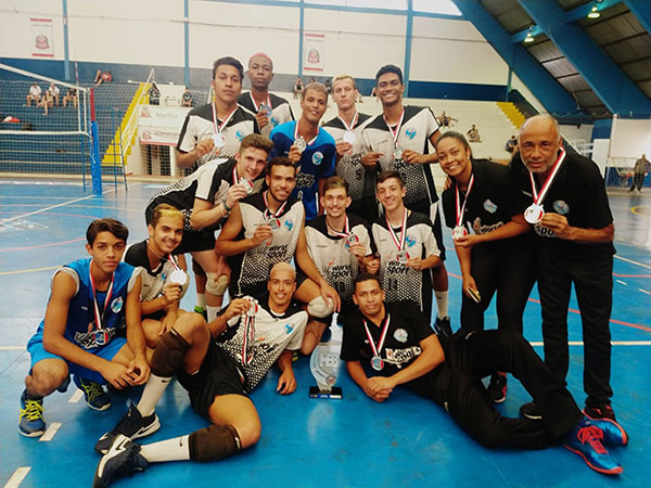 Divulgação - Equipe masculina sub 20 de Vôlei conquistou a medalha de prata nos Jogos Abertos do Interior em Marília