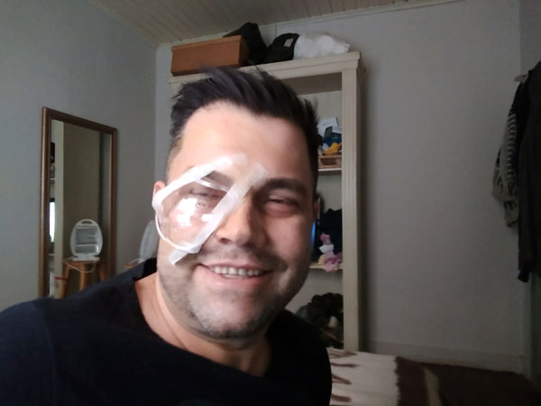Divulgação - Junior passou por cirurgia de catarata em ambos os olhos devido complicações da doença Divulgação - Junior passou por cirurgia de catarata em ambos os olhos devido complicações da doença