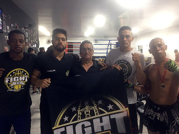 divulgação - Os atletas receberam o título de melhor equipe do evento divulgação - Os atletas receberam o título de melhor equipe do evento