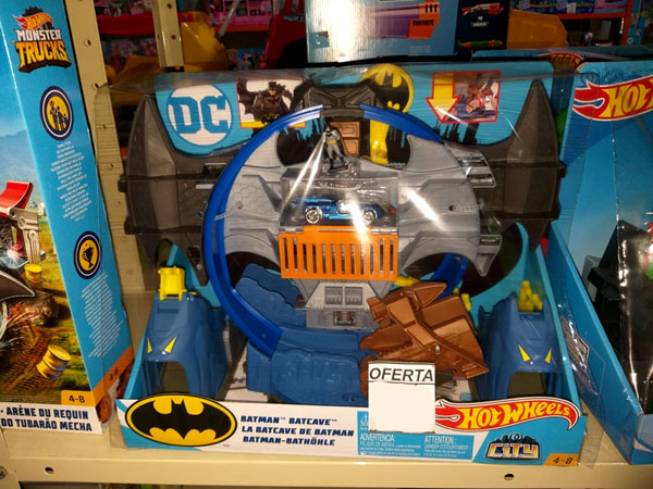 Divulgação - Pista Hot Wheels Batcaverna está disponível na Lelê Brinquedos em Assis