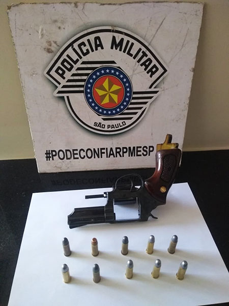 Divulgação - Revólver .38 foi apreendido com 10 munições em Paraguaçu Divulgação - Revólver .38 foi apreendido com 10 munições em Paraguaçu