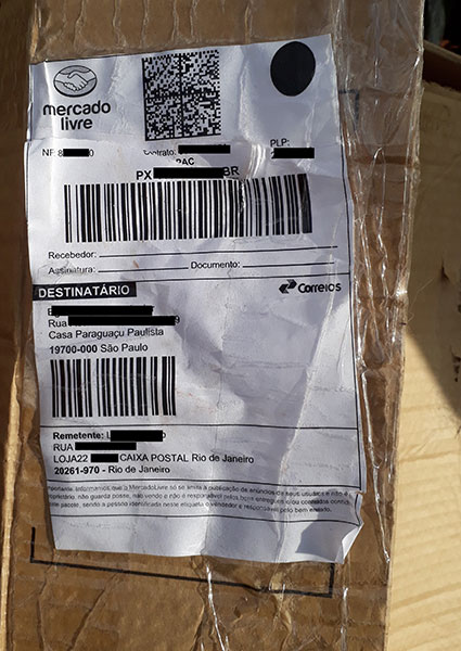 Divulgação - Caixa continha materiais com o nome completo e o endereço do responsável pela ação Divulgação - Caixa continha materiais com o nome completo e o endereço do responsável pela ação