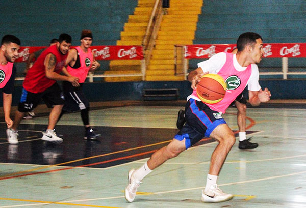 Divulgação - Copa Amadora de Basquete Solidário ocorre nos dias 24 e 25 de janeiro em Assis