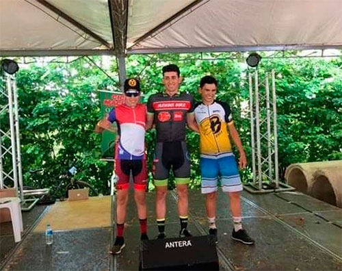 Divulgação - Juliano chegou em terceiro lugar na categoria Elite masculino Divulgação - Juliano chegou em terceiro lugar na categoria Elite masculino