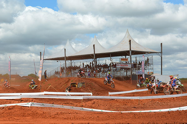 Divulgação - Grande arena será montada no Distrito Industrial para abrigar as provas de motocross Divulgação - Grande arena será montada no Distrito Industrial para abrigar as provas de motocross
