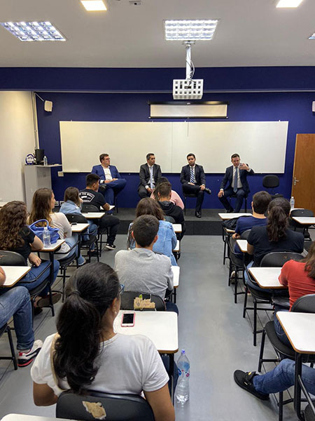 divulgação - O projeto Profissionais do Futuro visa esclarecer dúvidas dos alunos na escolha profissional divulgação - O projeto Profissionais do Futuro visa esclarecer dúvidas dos alunos na escolha profissional