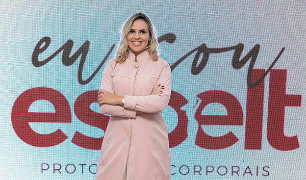 Divulgação - Esbelt, a mais nova técnica com resultados de lipoaspiração, está disponível na Clínica Josi Silva Divulgação - Esbelt, a mais nova técnica com resultados de lipoaspiração, está disponível na Clínica Josi Silva
