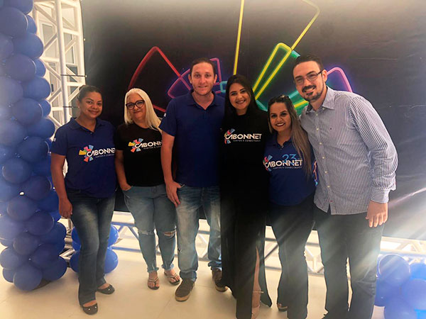 Divulgação - Equipe Cabonnet durante treinamento com a Intelbras Divulgação - Equipe Cabonnet durante treinamento com a Intelbras