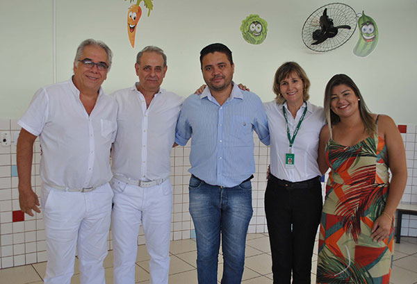 Divulgação - Equipe da Unimed Assis durante primeira etapa do Programa Alimentação no Prato