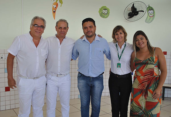 Divulgação - Equipe da Unimed Assis durante primeira etapa do Programa Alimentação no Prato Divulgação - Equipe da Unimed Assis durante primeira etapa do Programa Alimentação no Prato