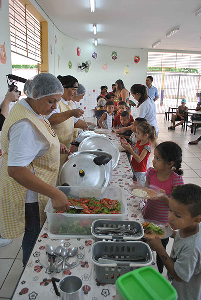 Divulgação - Programa Alimentação no Prato teve início no mês de outubro, no mês das crianças