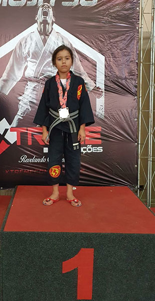 divulgação - Ana Júlia foi campeã da categoria mirim até 28 quilos divulgação - Ana Júlia foi campeã da categoria mirim até 28 quilos
