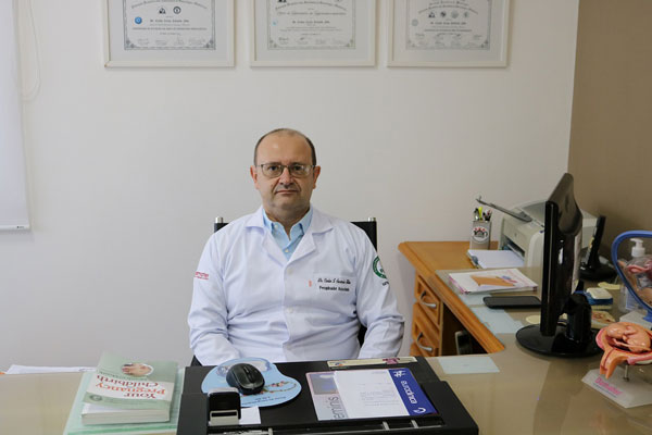 Divulgação - Dr. Carlos Izaias Sartorão Filho, Ginecologia e Obstetrícia Divulgação - Dr. Carlos Izaias Sartorão Filho, Ginecologia e Obstetrícia