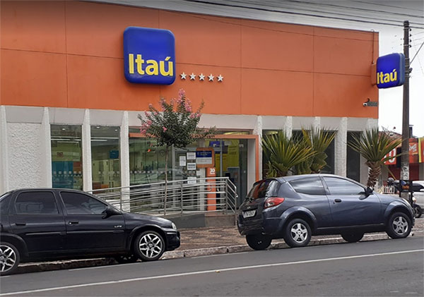 Divulgação - Agência do Banco Itaú de Assis está fechada após funcionários apresentarem sintomas de Coronavírus Divulgação - Agência do Banco Itaú de Assis está fechada após funcionários apresentarem sintomas de Coronavírus