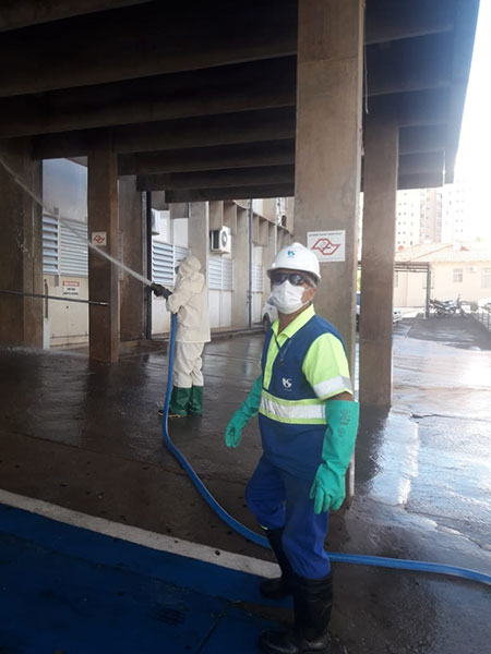 Divulgação - Sabesp dispôs de equipamento, caminhão e pessoal, juntamente com equipes da Prefeitura de Assis Divulgação - Sabesp dispôs de equipamento, caminhão e pessoal, juntamente com equipes da Prefeitura de Assis