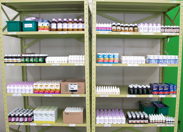 Divulgação - Atendimento para entrega de medicamentos será das 8h às 14h, de segunda a sexta-feira, a partir do dia 30 de março Divulgação - Atendimento para entrega de medicamentos será das 8h às 14h, de segunda a sexta-feira, a partir do dia 30 de março