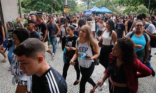 Fernando Frazão/Agência Brasil - Enem impresso será aplicado nos dias 1º e 8 de novembro, enquanto versão digital será em 22 e 29 de novembro Fernando Frazão/Agência Brasil - Enem impresso será aplicado nos dias 1º e 8 de novembro, enquanto versão digital será em 22 e 29 de novembro