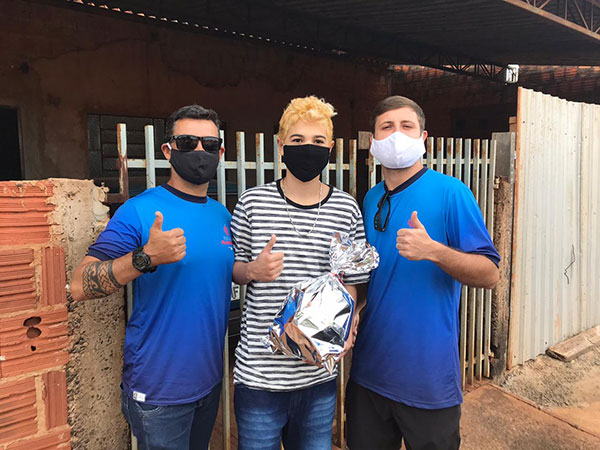 Marcelo Arruda Morais Arruda Trocini garantindo seu prêmio Marcelo Arruda Morais Arruda Trocini garantindo seu prêmio