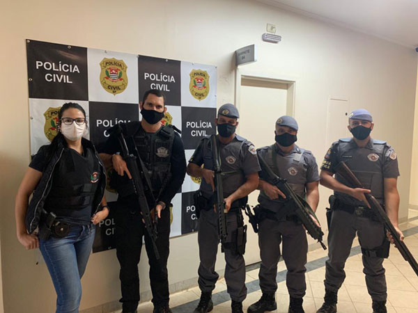 divulgação - A ação contou com a participação de policiais civis de Assis e Maracaí, além da equipe de Força Tática de PM