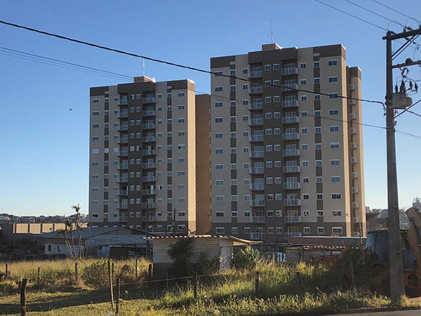 Residencial Ouro Verde, um empreendimento assinado pelo arquiteto Sérgio Ribeiro, composto de 144 unidades, com a qualidade e a excelência Duaço