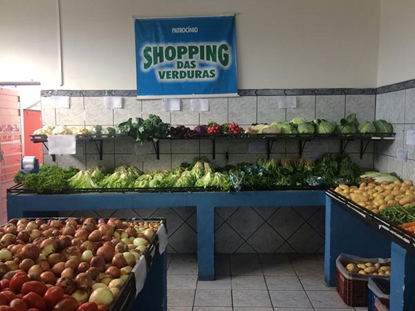 divulgação - Compras podem ser pagas com cartão de crédito, débito, auxílio emergencial e também com cartão vale alimentação divulgação - Compras podem ser pagas com cartão de crédito, débito, auxílio emergencial e também com cartão vale alimentação