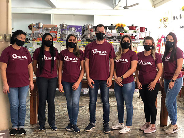 Divulgação - Equipe da Utilar Magazine em Assis Divulgação - Equipe da Utilar Magazine em Assis
