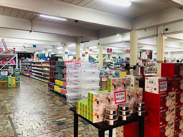 Divulgação - Utilar Magazine tem diversos itens como panela de pressão, vidros, produtos domésticos e brinquedos em geral Divulgação - Utilar Magazine tem diversos itens como panela de pressão, vidros, produtos domésticos e brinquedos em geral
