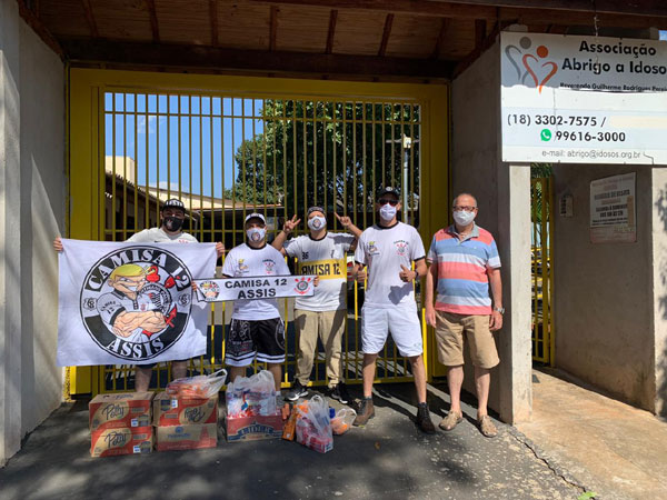 divulgação - Entrega dos alimentos realizada na manhã deste domingo divulgação - Entrega dos alimentos realizada na manhã deste domingo
