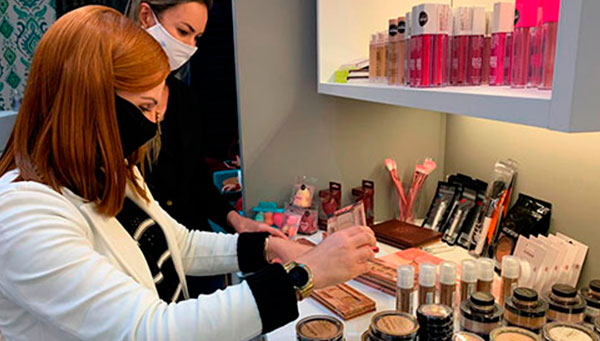 Divulgação - Dama Make up fica na Rua Floriano Peixoto no centro de Assis Divulgação - Dama Make up fica na Rua Floriano Peixoto no centro de Assis