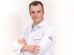 Divulgação - Vinícius Bednarczuk de Oliveira é farmacêutico Divulgação - Vinícius Bednarczuk de Oliveira é farmacêutico