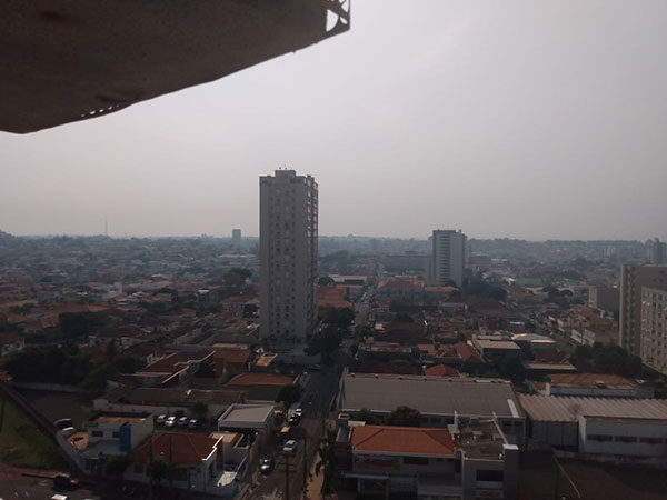 Edson Santos - A fumaça pode ser vista por toda a cidade, desde a manhã desta segunda-feira Edson Santos - A fumaça pode ser vista por toda a cidade, desde a manhã desta segunda-feira